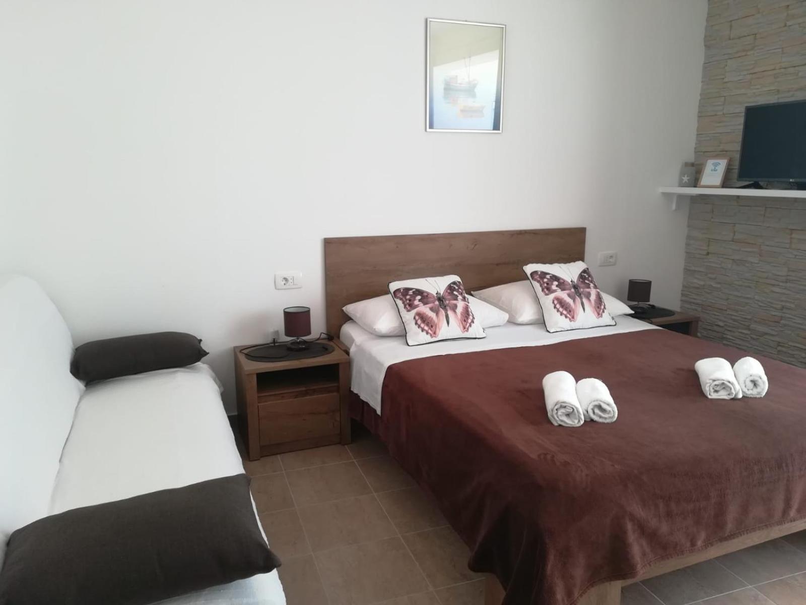 Apartmani “Kresimir” Omiš Екстериор снимка