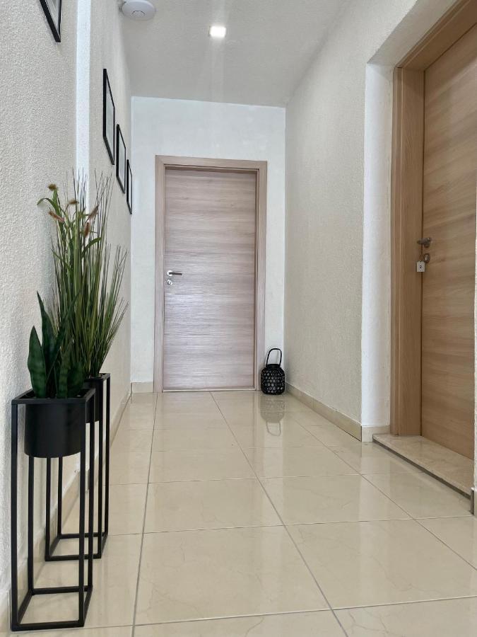 Apartmani “Kresimir” Omiš Екстериор снимка