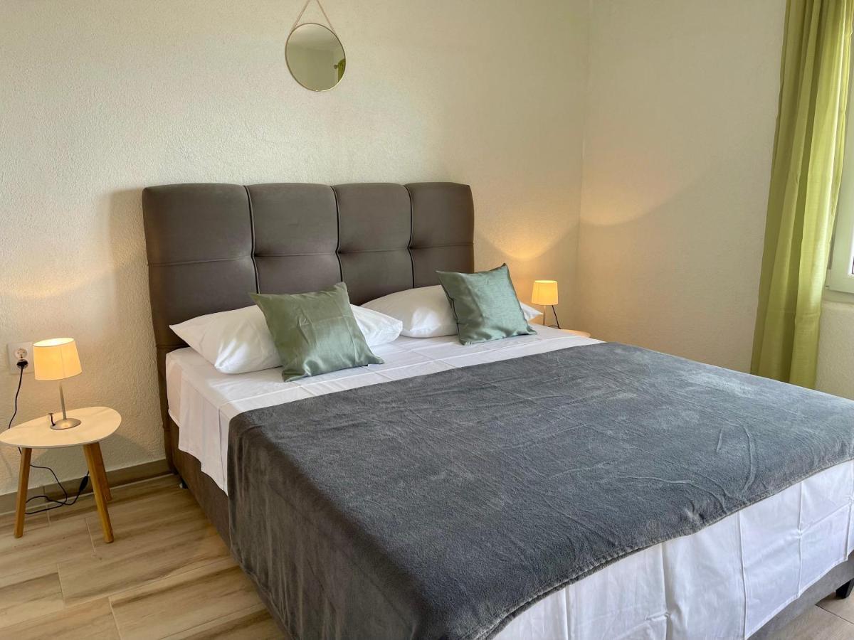 Apartmani “Kresimir” Omiš Екстериор снимка