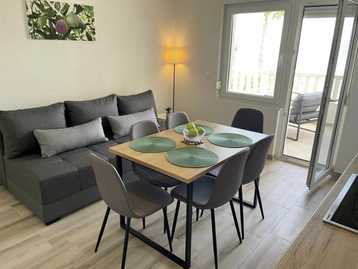 Apartmani “Kresimir” Omiš Екстериор снимка