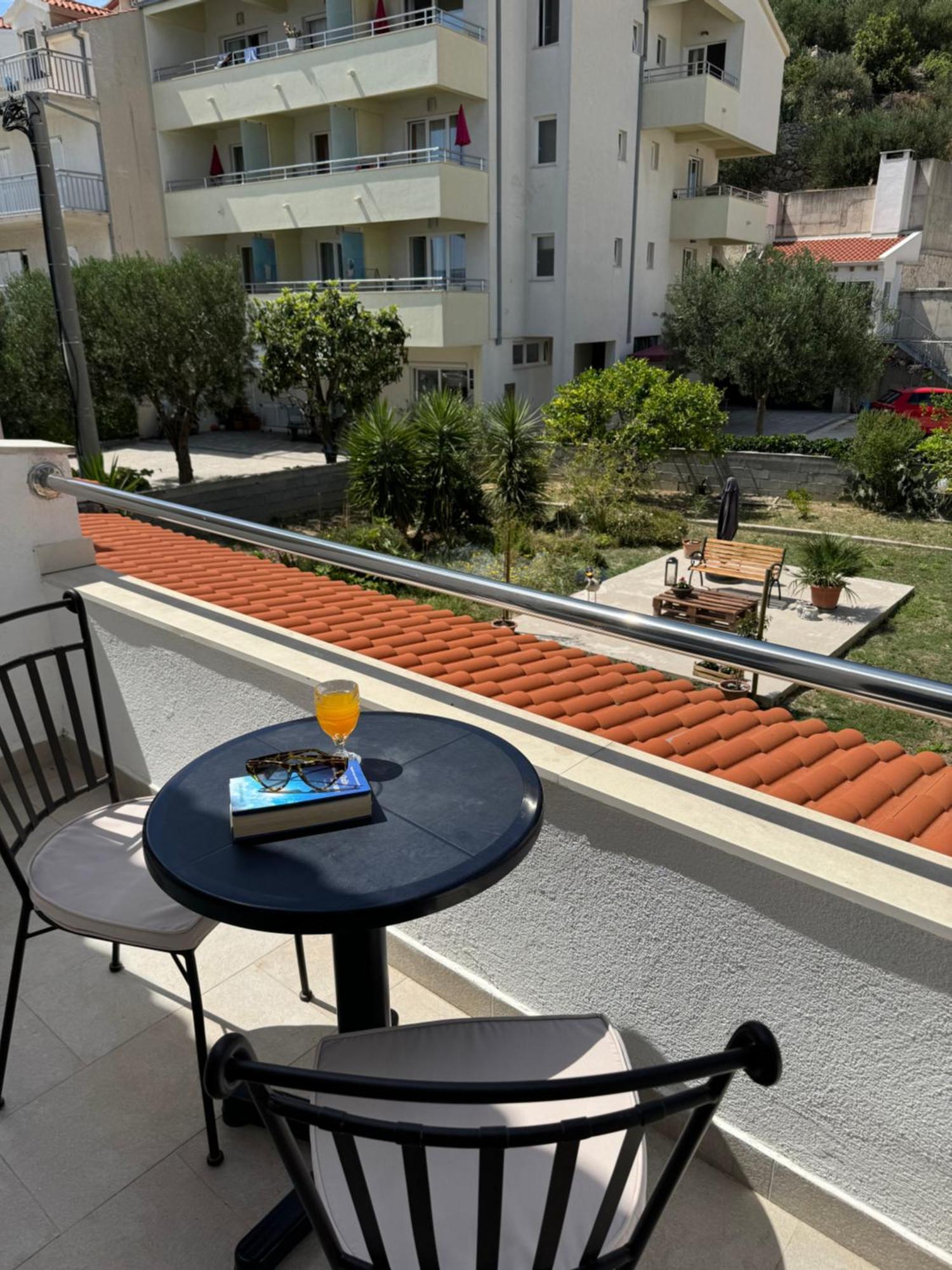 Apartmani “Kresimir” Omiš Екстериор снимка