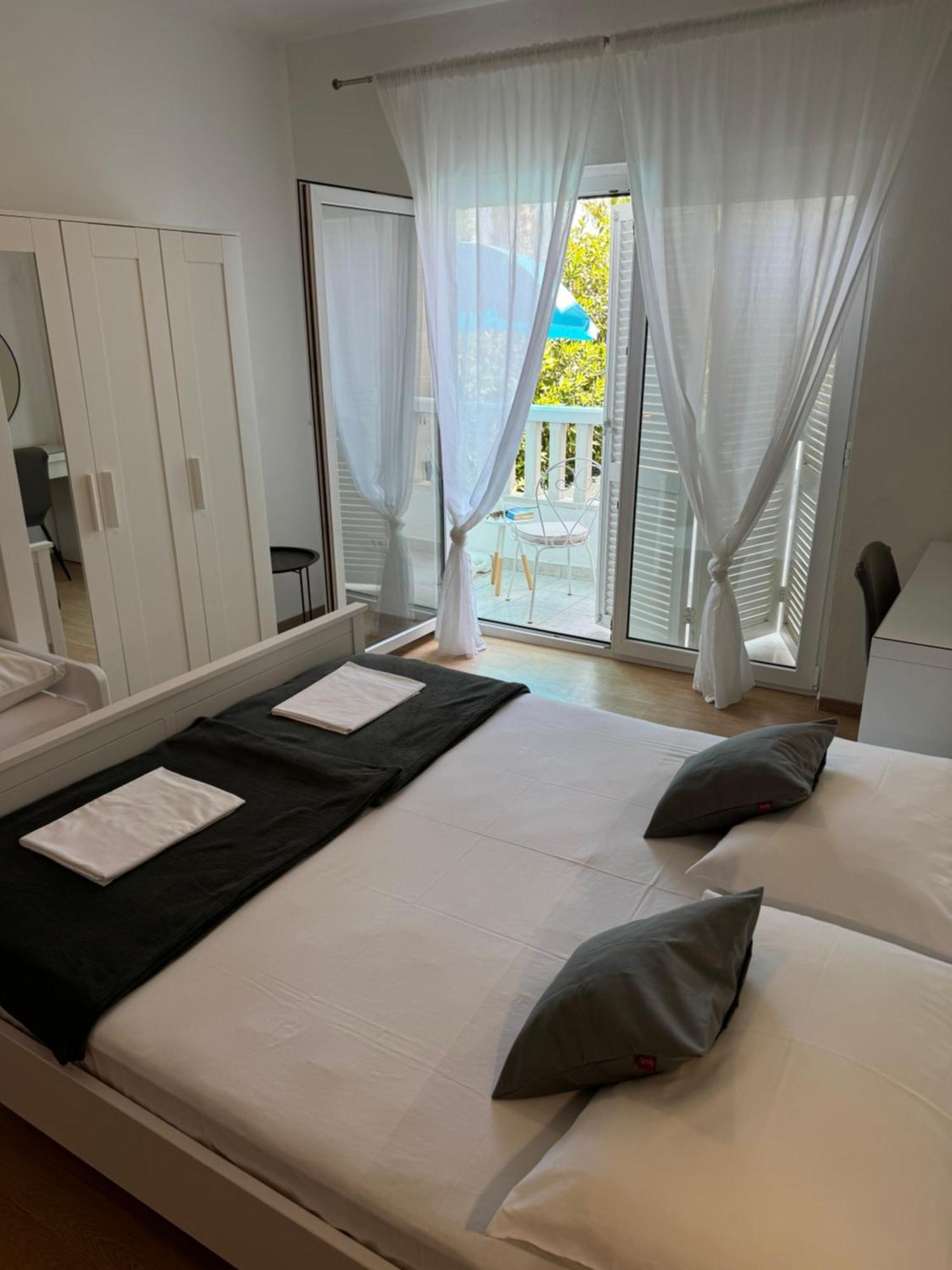 Apartmani “Kresimir” Omiš Екстериор снимка