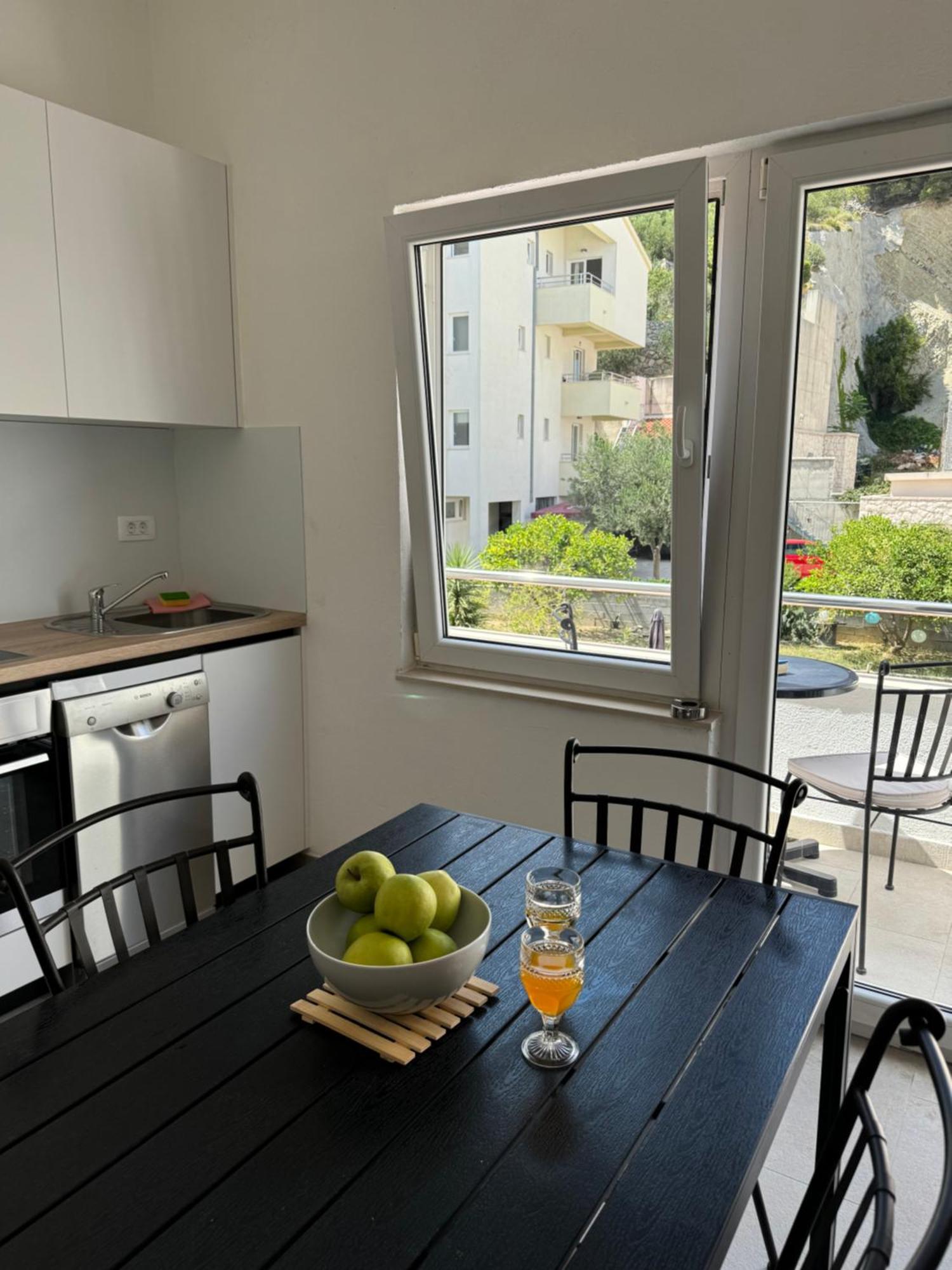 Apartmani “Kresimir” Omiš Екстериор снимка