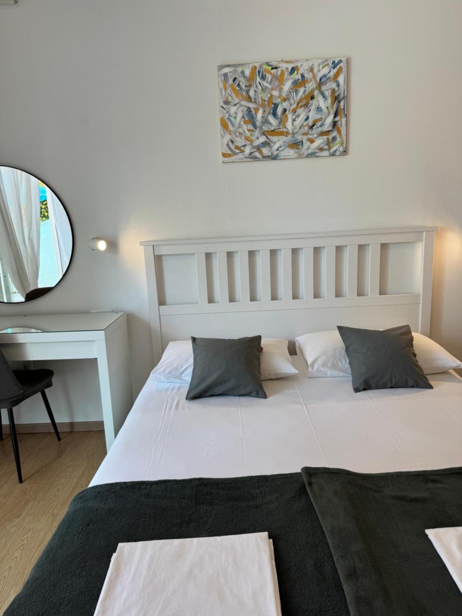 Apartmani “Kresimir” Omiš Екстериор снимка